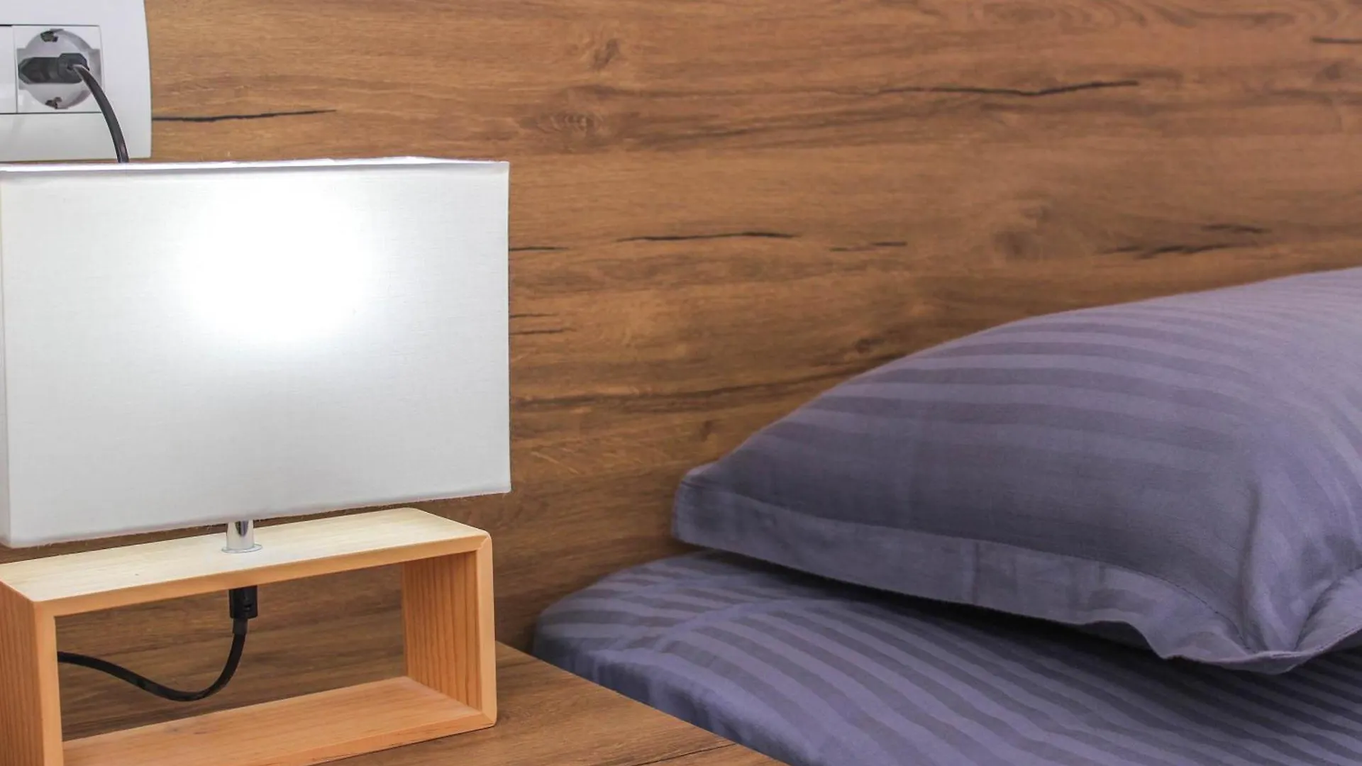 Hotel Genius 825 Golem