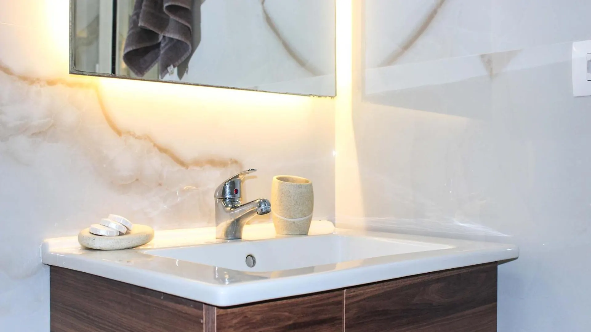 Hotel Genius 825 Golem  Zajazd Golem (Tirana)