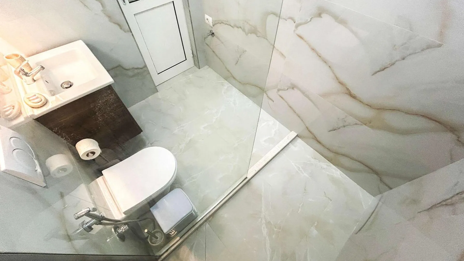 Zajazd Hotel Genius 825 Golem  Albania